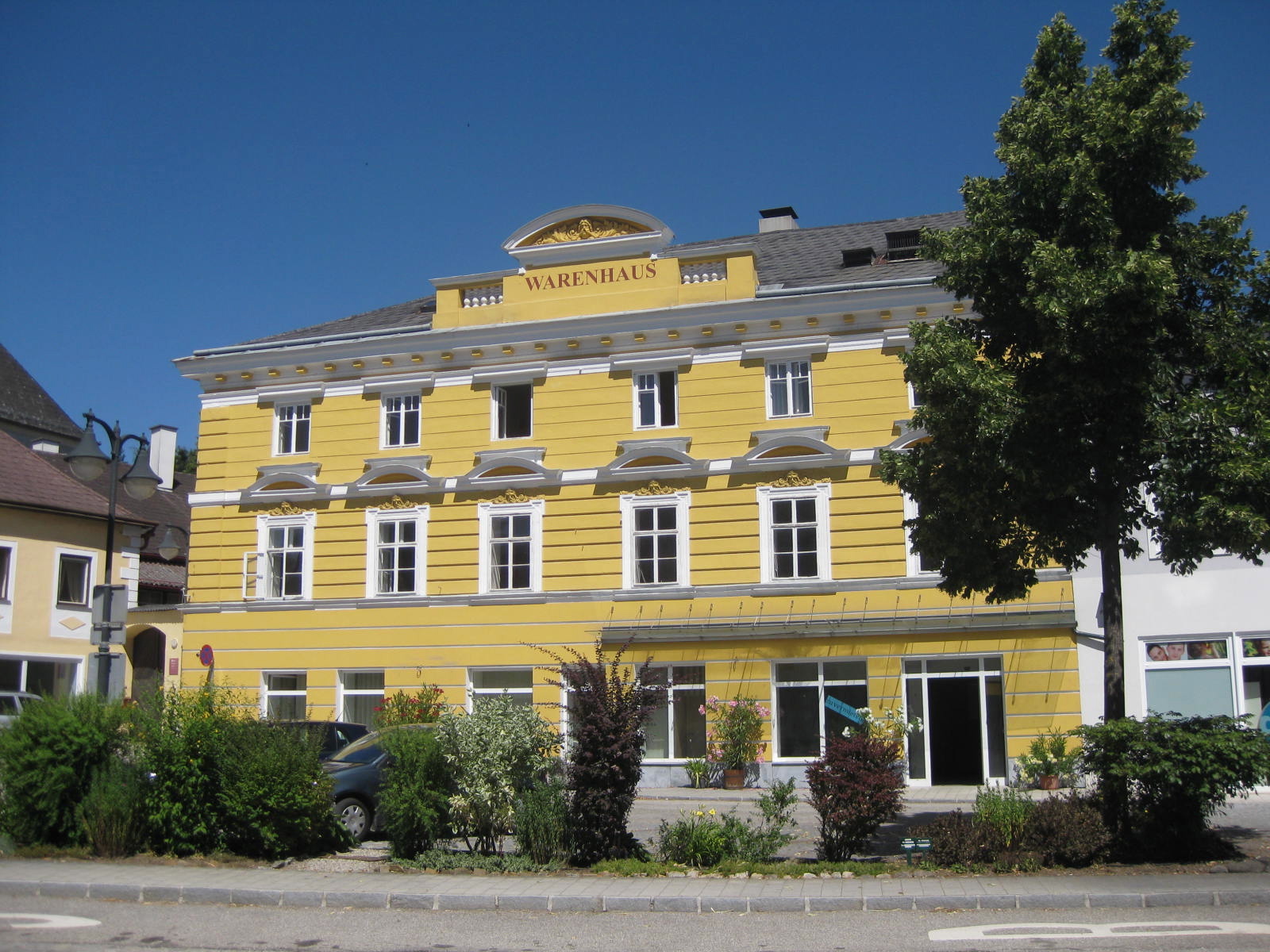 Betrieblicher Hallen- und Lagerstandort in Österreich